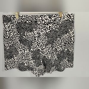 White House Black Market Black and White Patterned Women's Shorts
